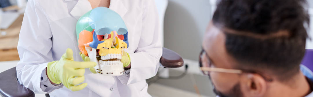 Especialistas en:&nbsp;-&nbsp;Odontología General