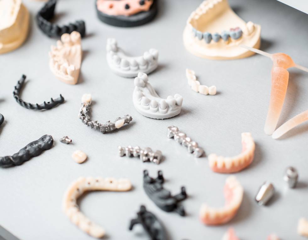 Prótesis dentales modernas: comodidad y estética